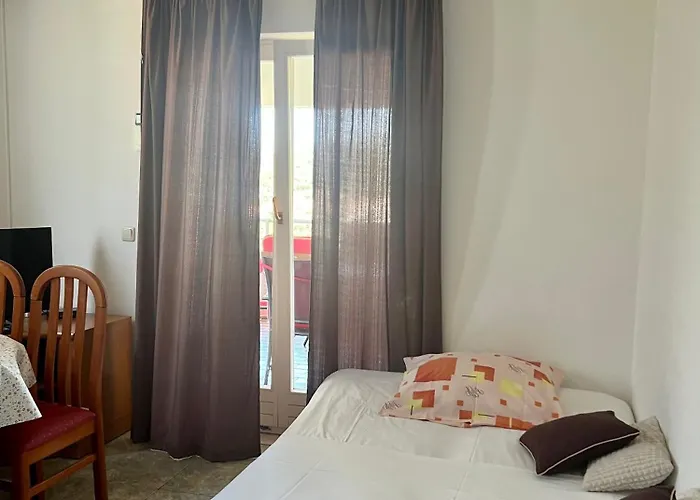 Luka Apartment Zrnovo