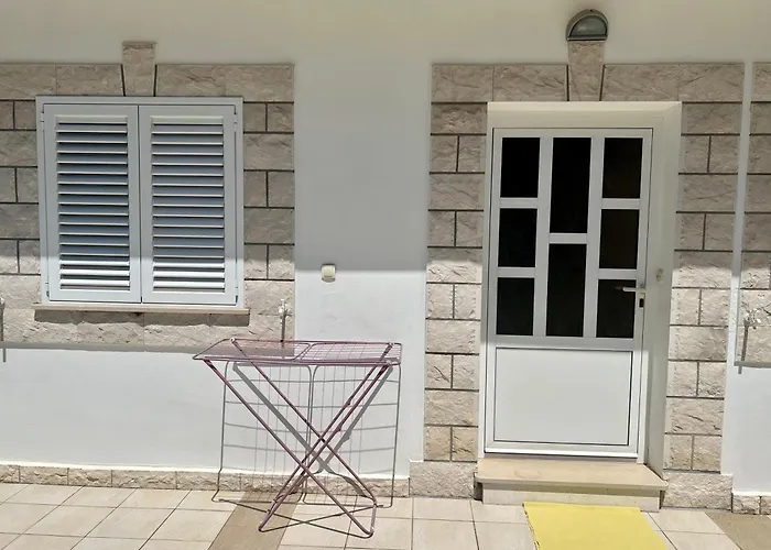 Luka Apartment